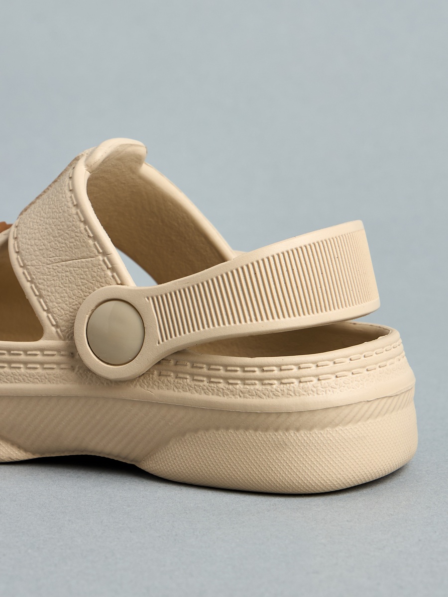 Bear Applique Clogs with Backstrap