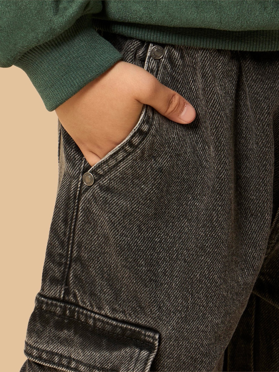 Baggy Fit Cotton Cargo Jeans