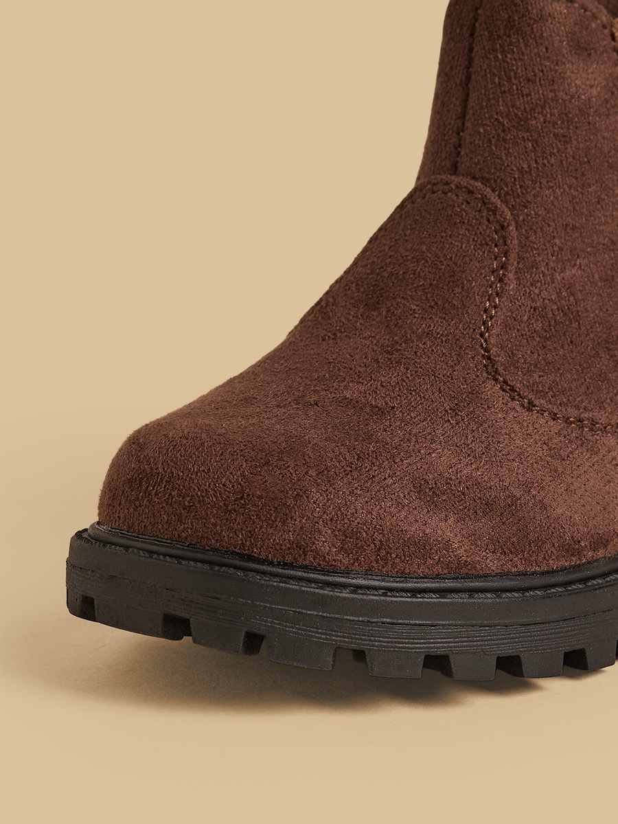 Floral Embroidered Boots