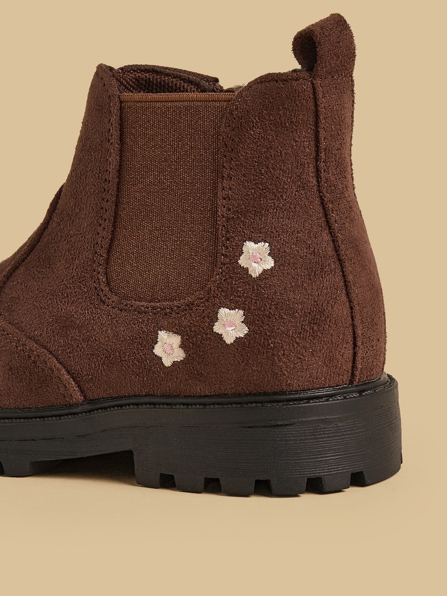 Floral Embroidered Boots