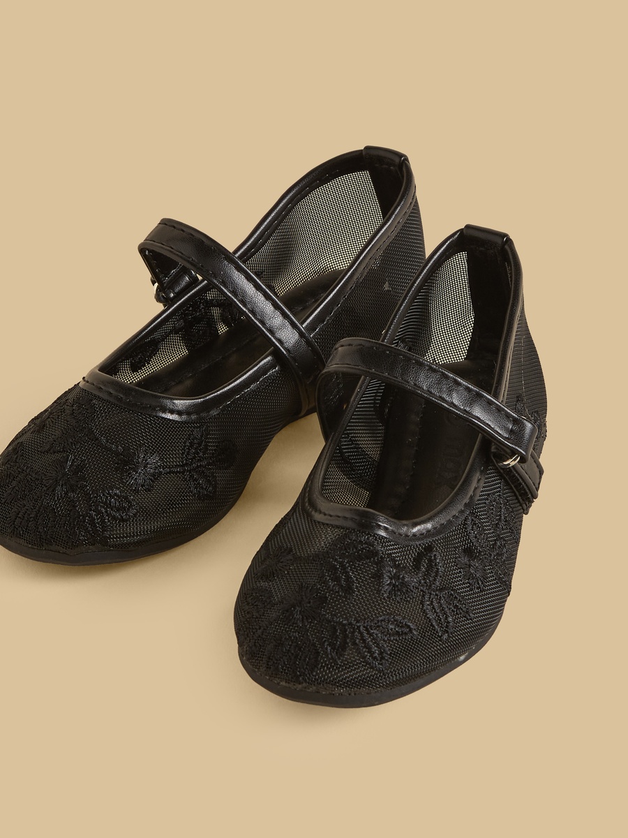 Floral Embroidered Mary Jane Shoes with Hook and Loop Closure