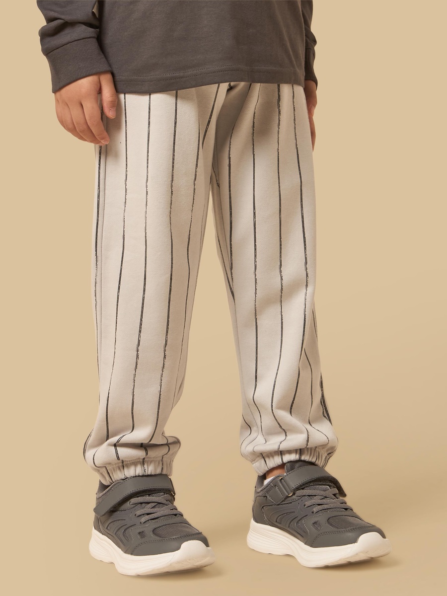 Bear Print T-Shirt and Joggers Set