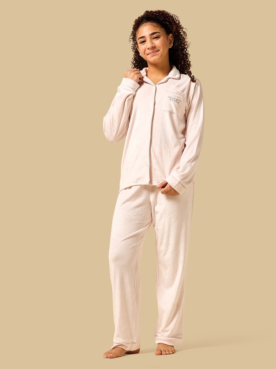 Hello Kitty Embossed Pyjama Set