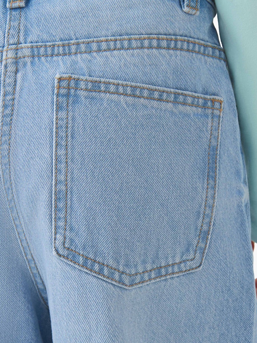 Wide Leg Jeans with Pockets