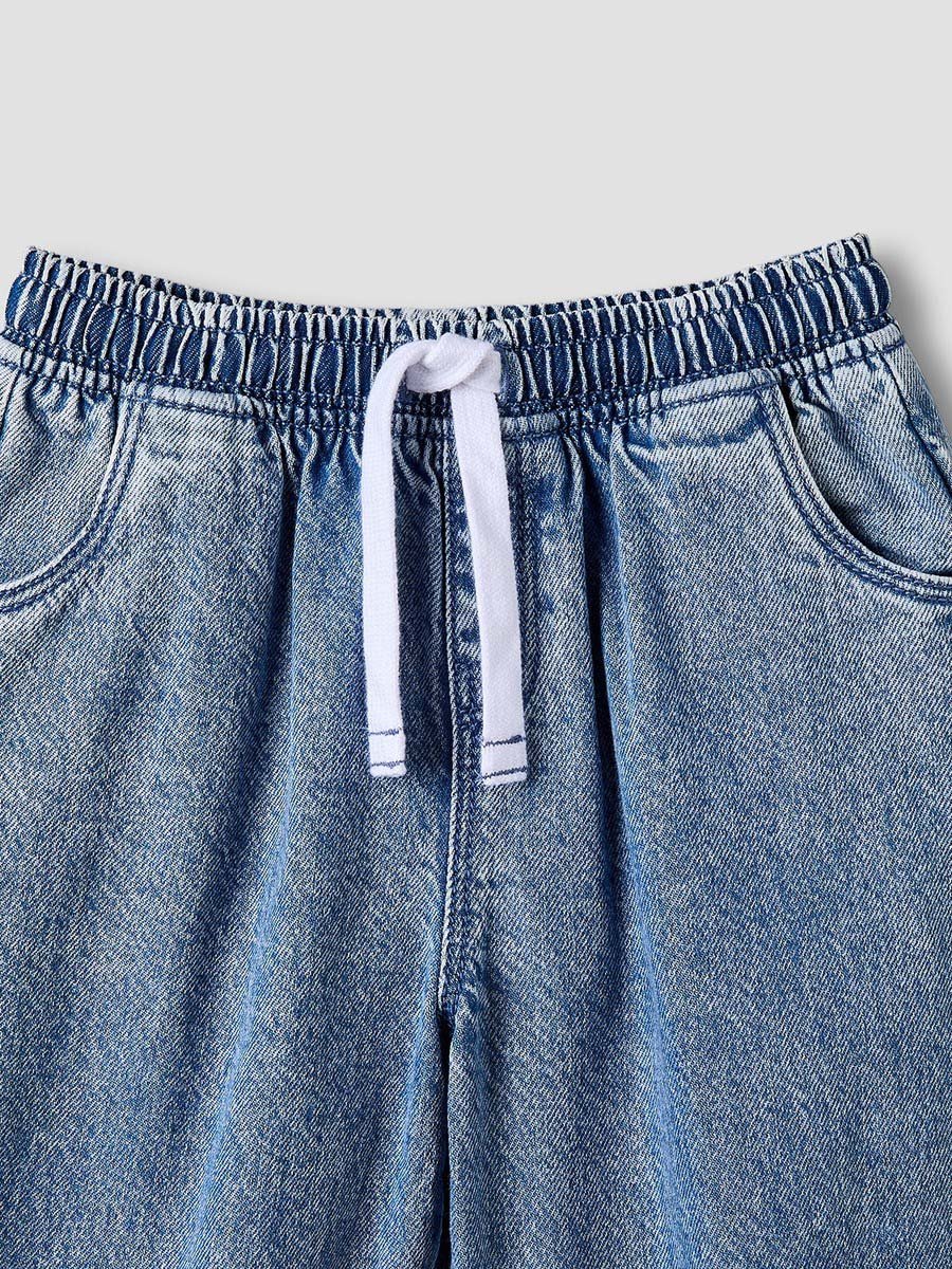 Mid-Rise Wide Leg Jeans with Pockets