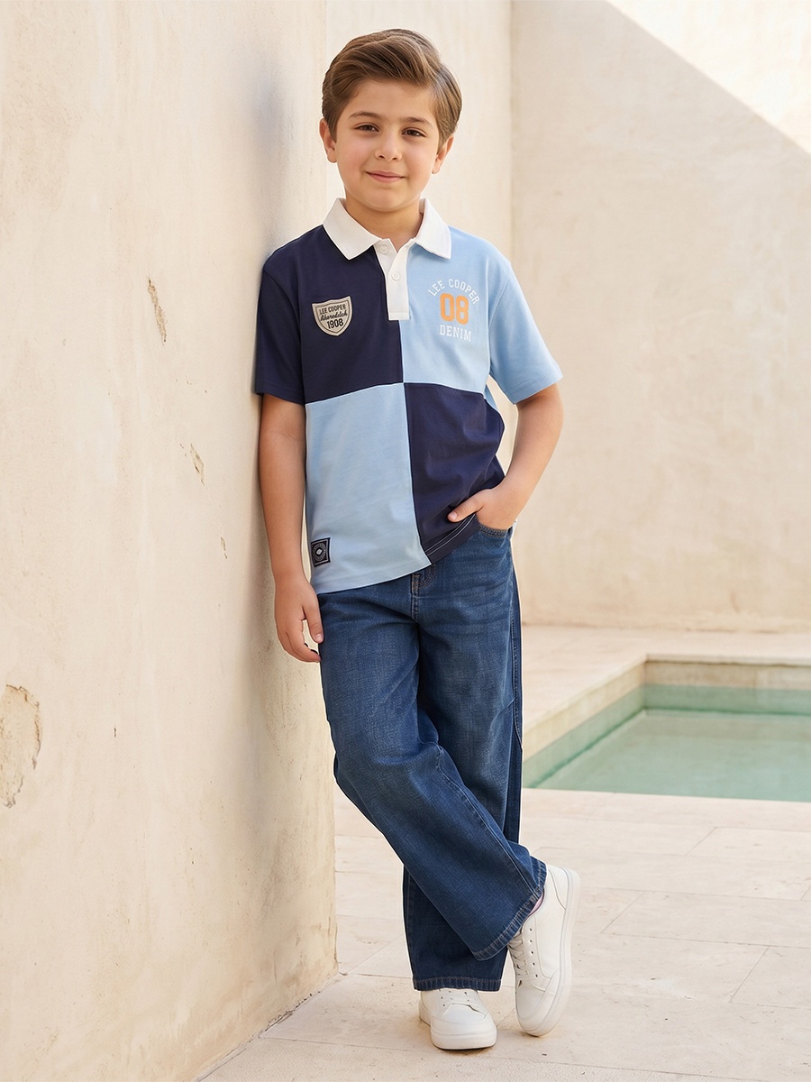 Mid-Rise Jeans with Pockets