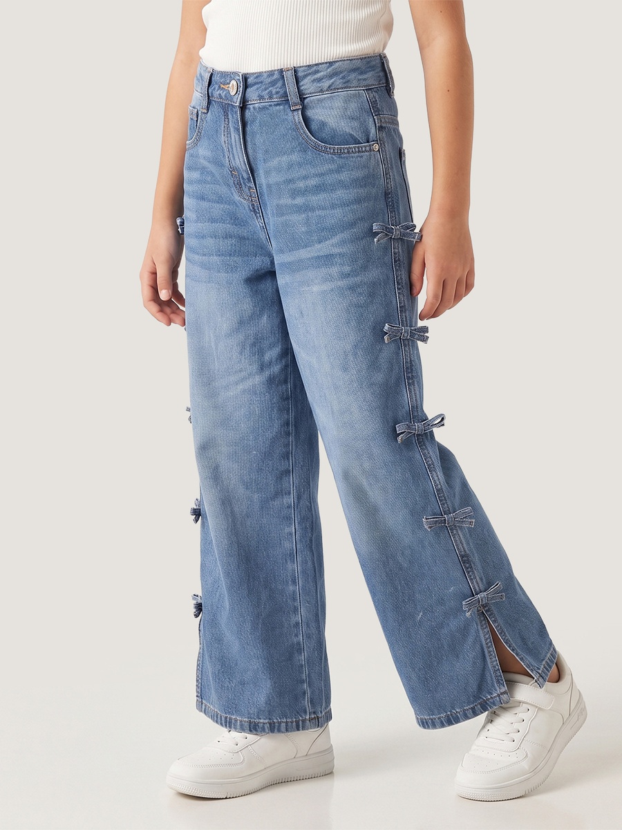 Mid-Rise Jeans with Bow and Slit Detail
