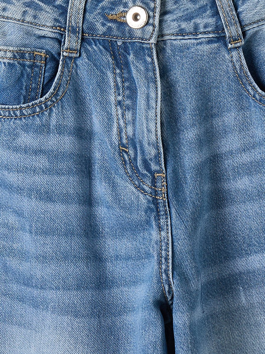 Mid-Rise Jeans with Bow and Slit Detail