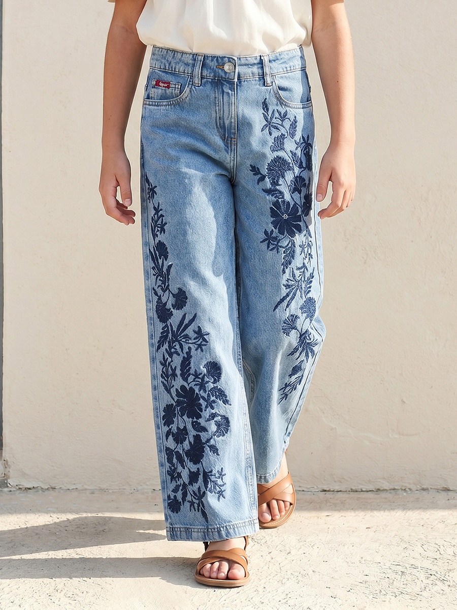 Jeans with Embroidery- Buttoned Waist