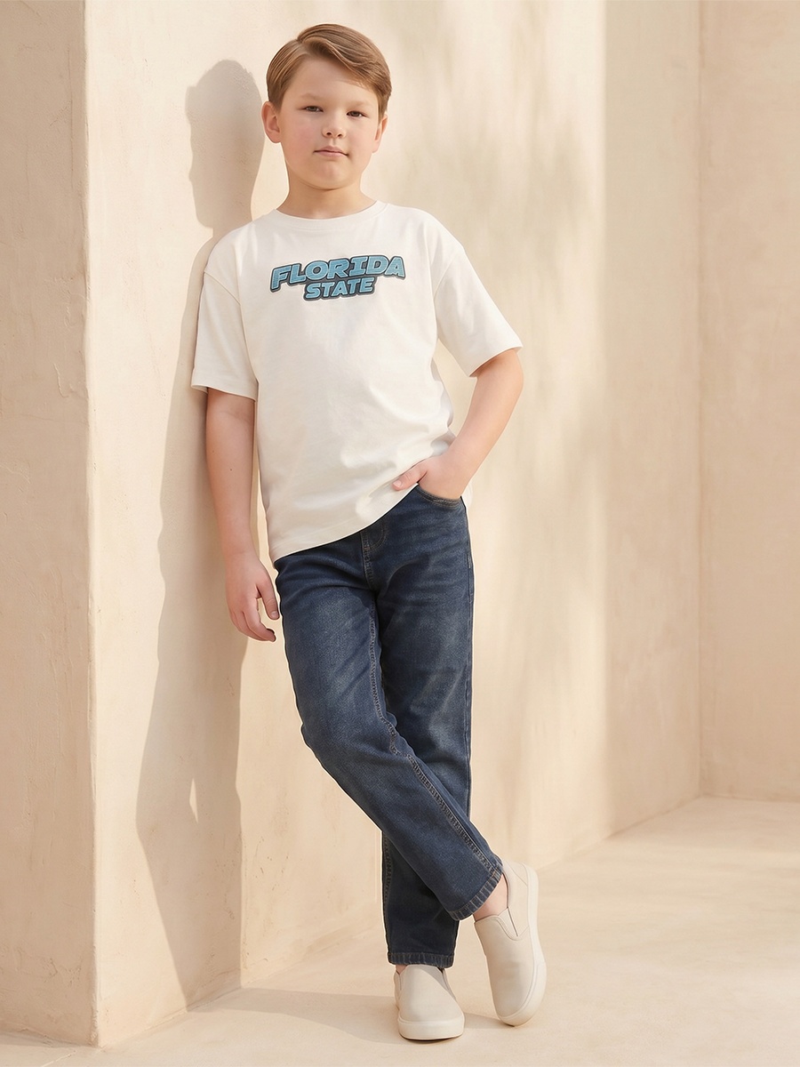 Mid-Rise Jeans with Pockets