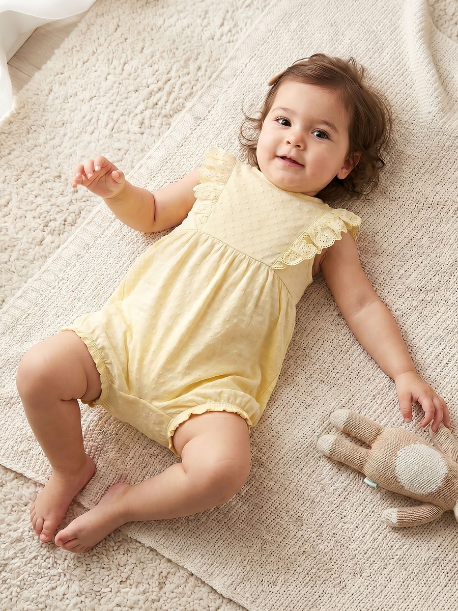 Crew Neck Sleeveless Romper with Textured Design
