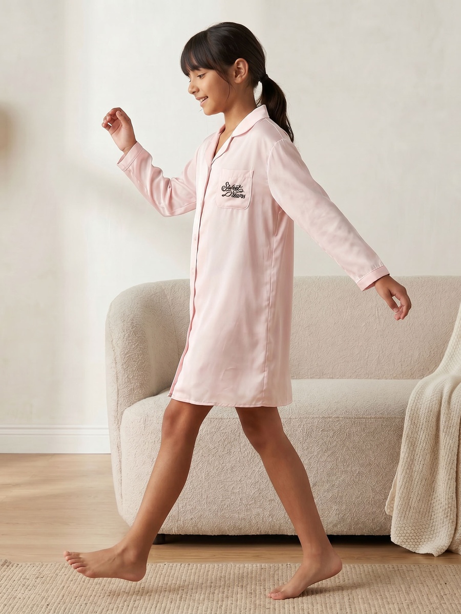 Cotton Collared Long Sleeves Sleepshirt with Graphic Print