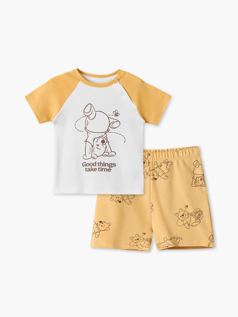 Crew Neck Short Sleeves T-Shirt and Shorts Set with Winnie The Pooh Print