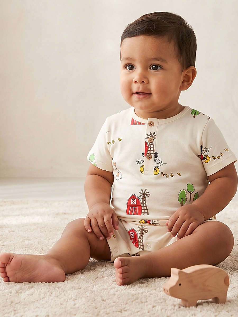 Henley Neck Short Sleeves Romper with Winnie-the-Pooh Print