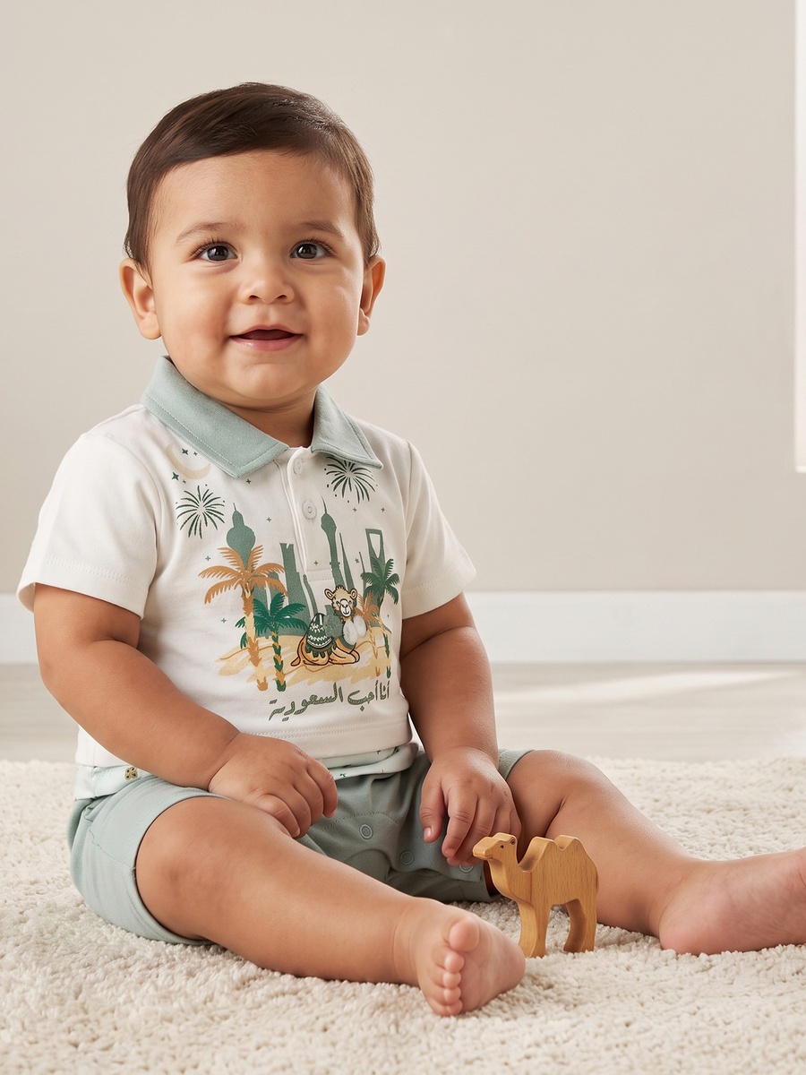 Collared Short Sleeves Romper with Desert Print