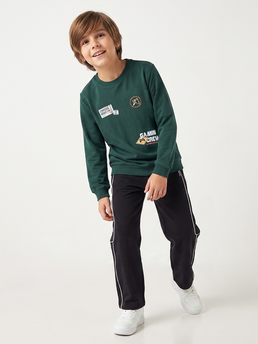 Gaming Print Sweatshirt with Long Sleeves