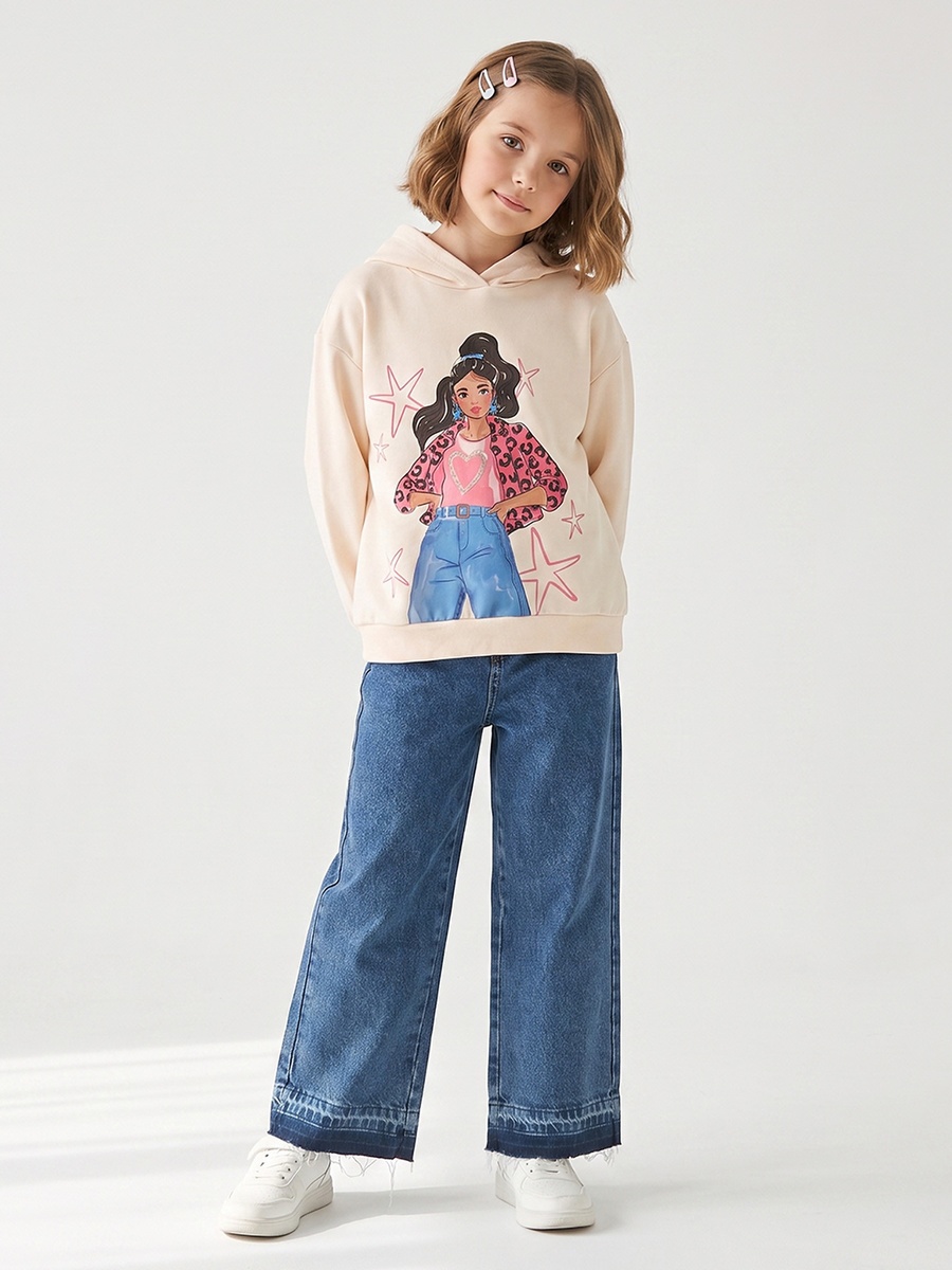Fashion Girl Print Hooded Sweatshirt with Long Sleeves
