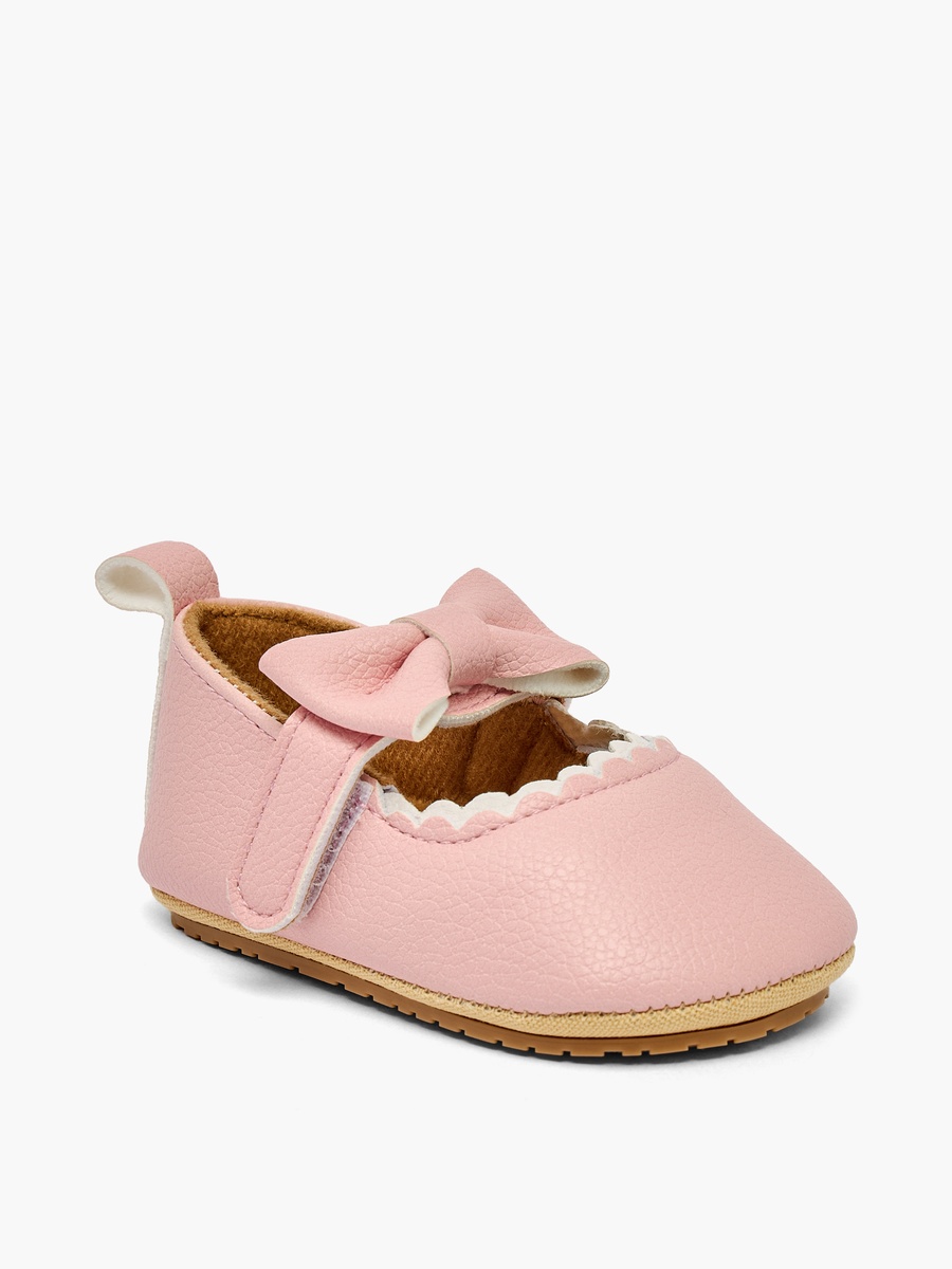 Mary Jane Shoes with Bow Accent