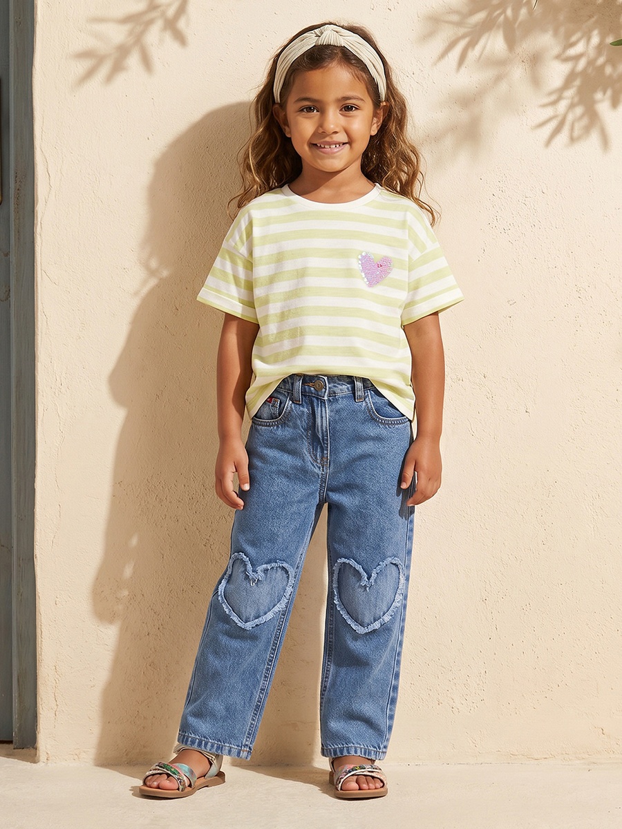 Crew Neck Short Sleeves T-Shirt with Heart Embellishment