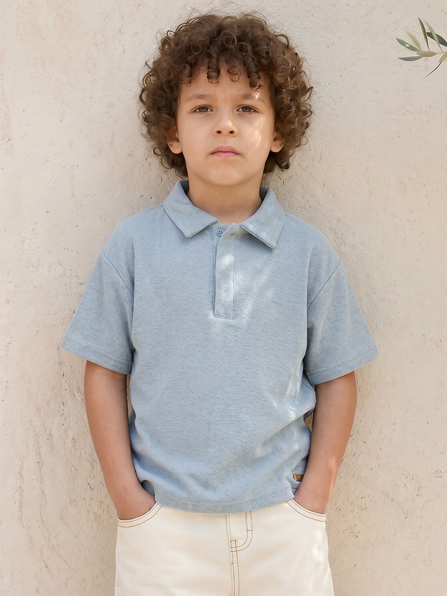 Collared Short Sleeves T-Shirt with Textured Design