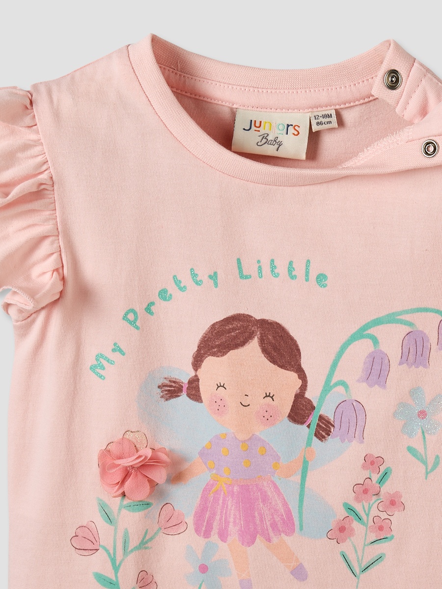 Crew Neck Sleeveless T-Shirt with Heart Applique