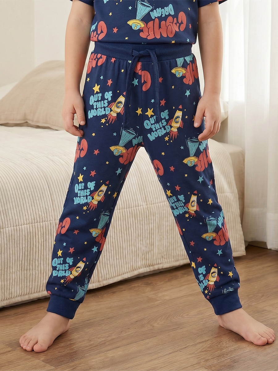 Cotton Crew Neck Short Sleeves Pyjama Set with Space Print
