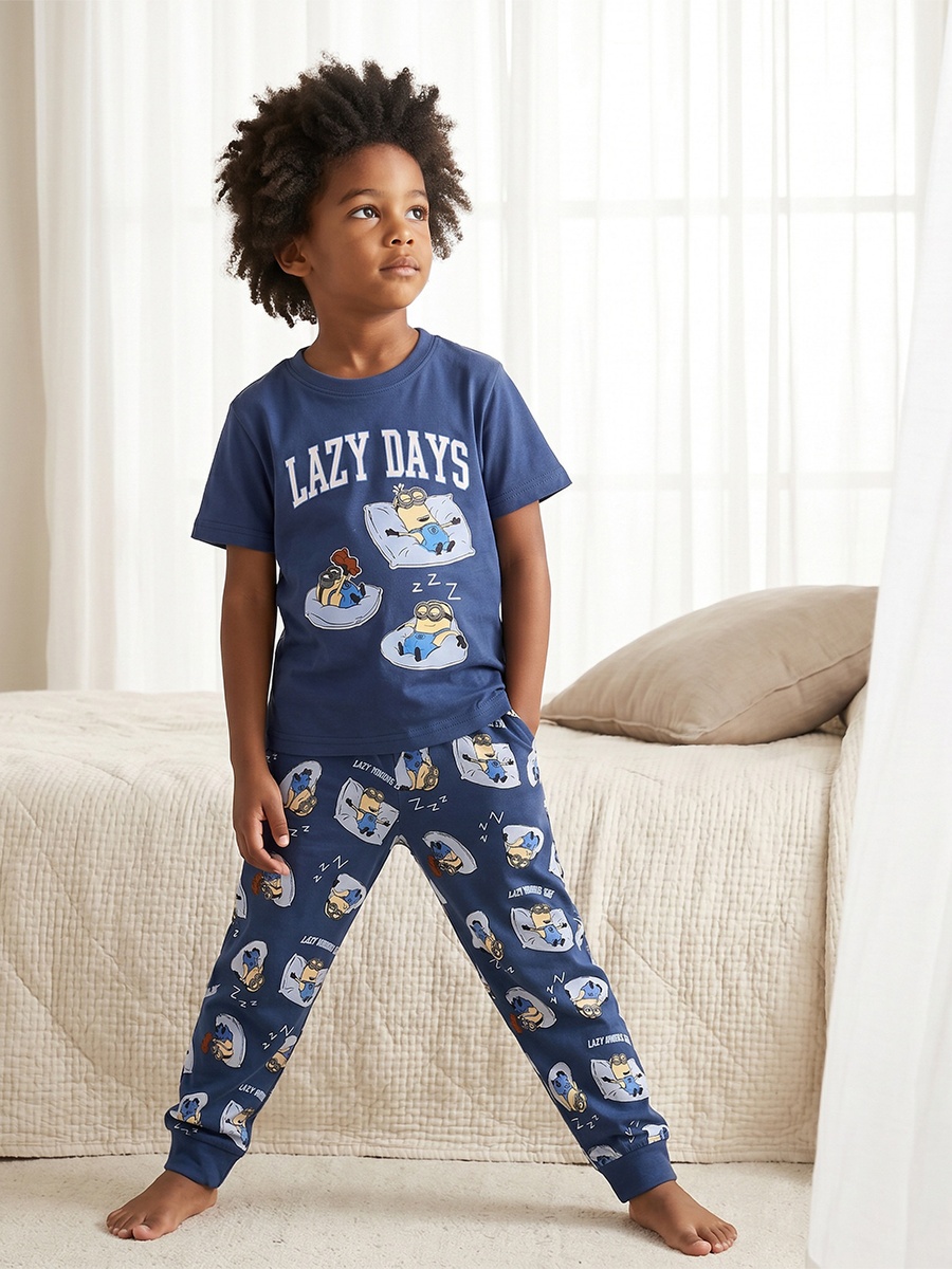 Cotton Crew Neck Short Sleeves Pyjama Set with Minions Print