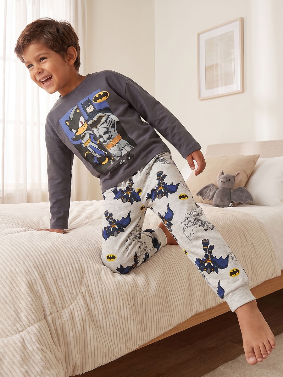 Cotton Crew Neck Long Sleeves Pyjama Set with Batman Print