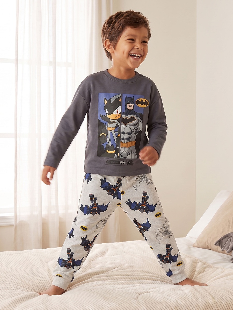 Cotton Crew Neck Long Sleeves Pyjama Set with Batman Print