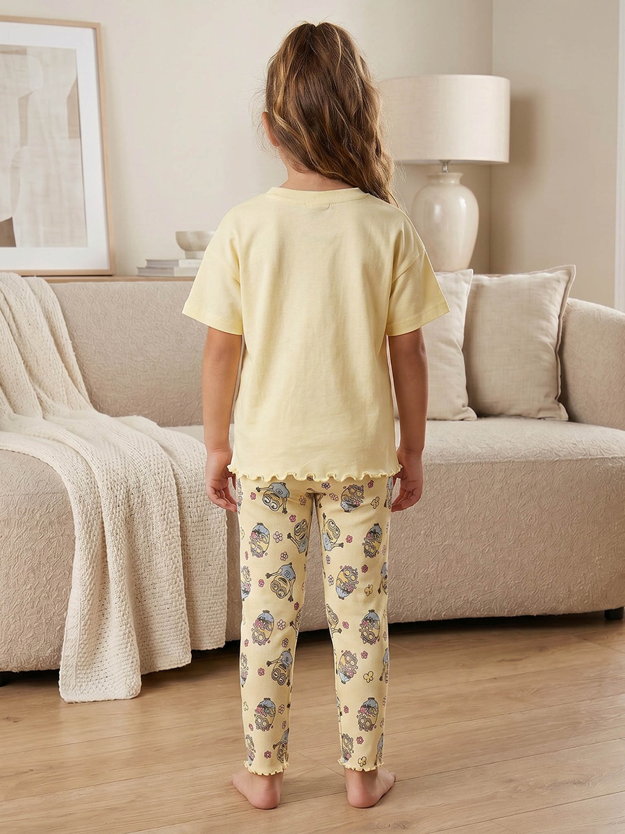 Cotton Crew Neck Short Sleeves Pyjama Set with Minions Print