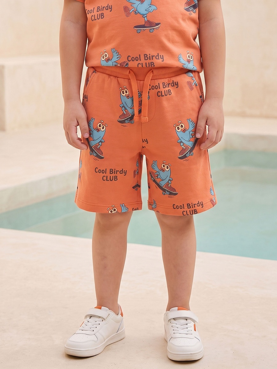Crew Neck Short Sleeves T-Shirt and Shorts Set with Graphic Print