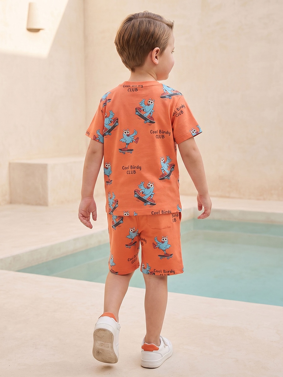 Crew Neck Short Sleeves T-Shirt and Shorts Set with Graphic Print
