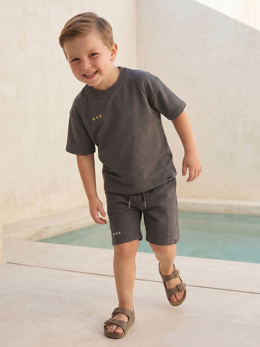 Crew Neck Short Sleeves T-Shirt and Shorts Set with Logo Print