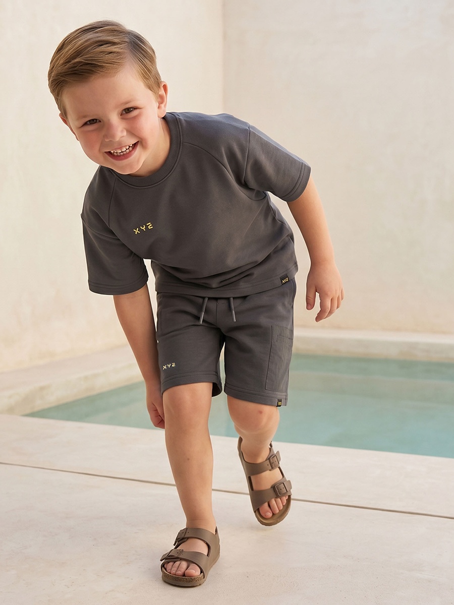 Crew Neck Short Sleeves T-Shirt and Shorts Set with Logo Print