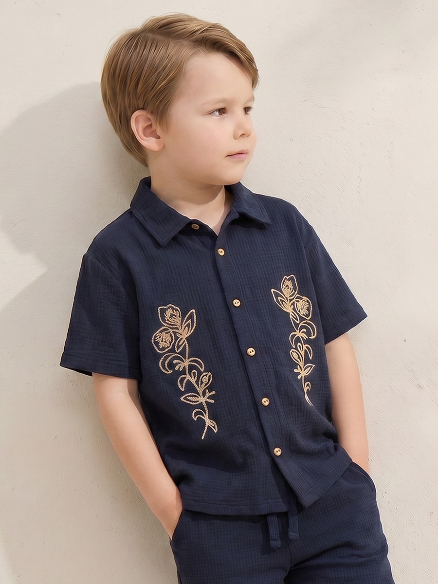 Collared Short Sleeves Shirt and Shorts Set with Embroidery