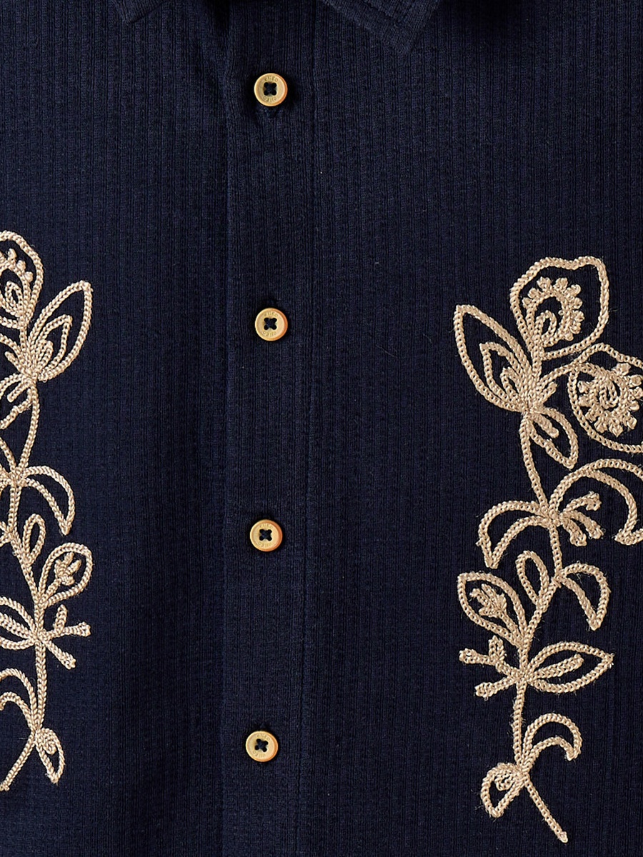 Collared Short Sleeves Shirt and Shorts Set with Embroidery