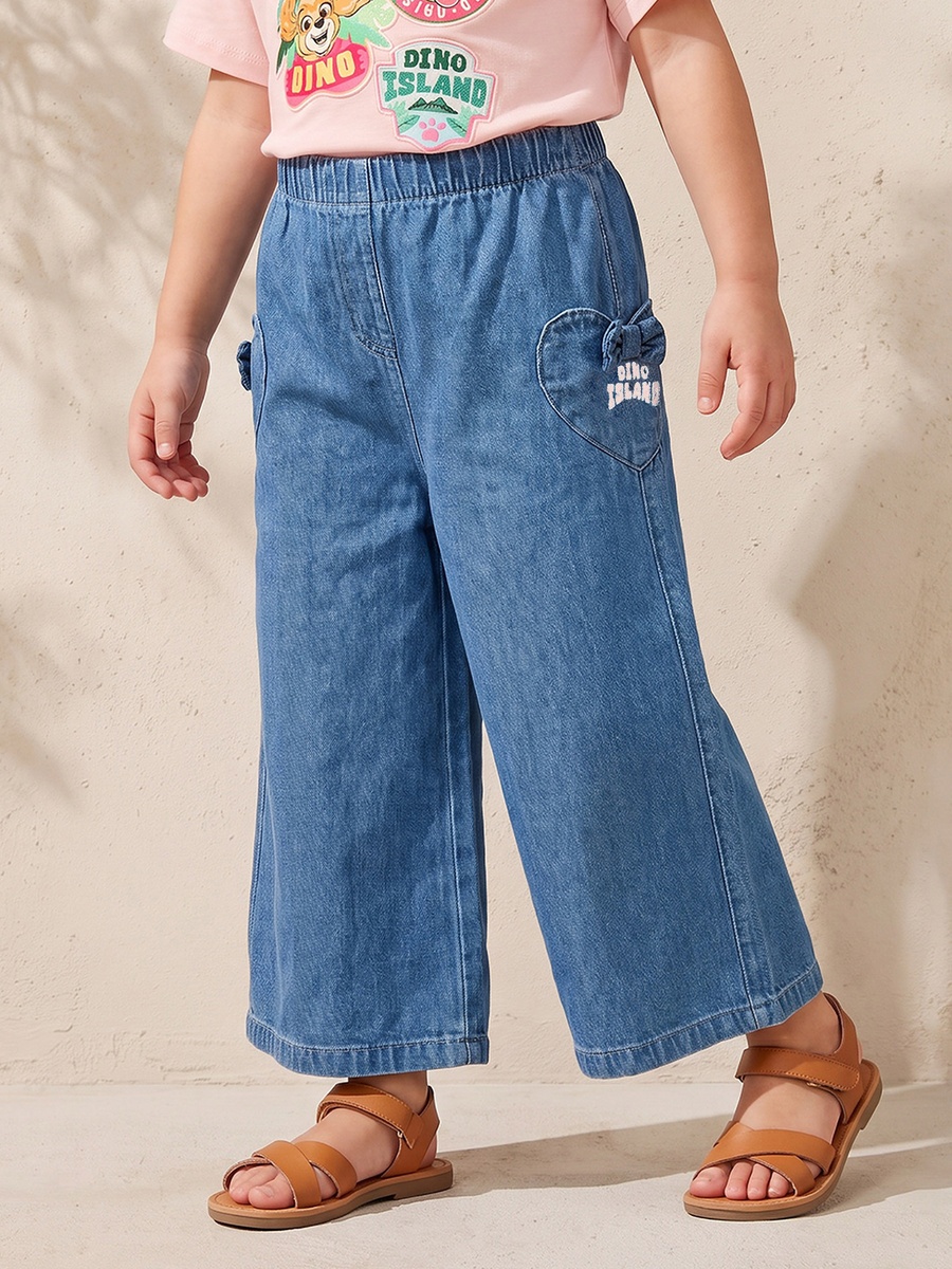 Peplum Top and Wide Leg Jeans Set with Graphic Print