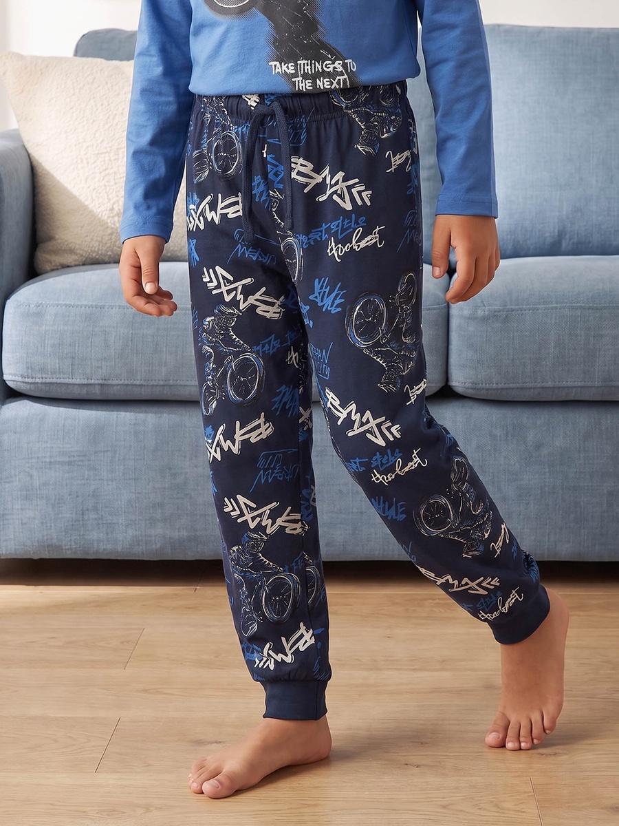 Cotton Crew Neck Long Sleeves Pyjama Set with Graphic Print