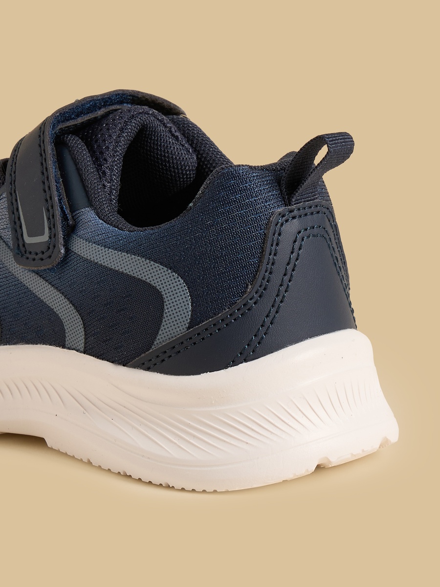 Ombre Sports Shoes with Hook and Loop Closure