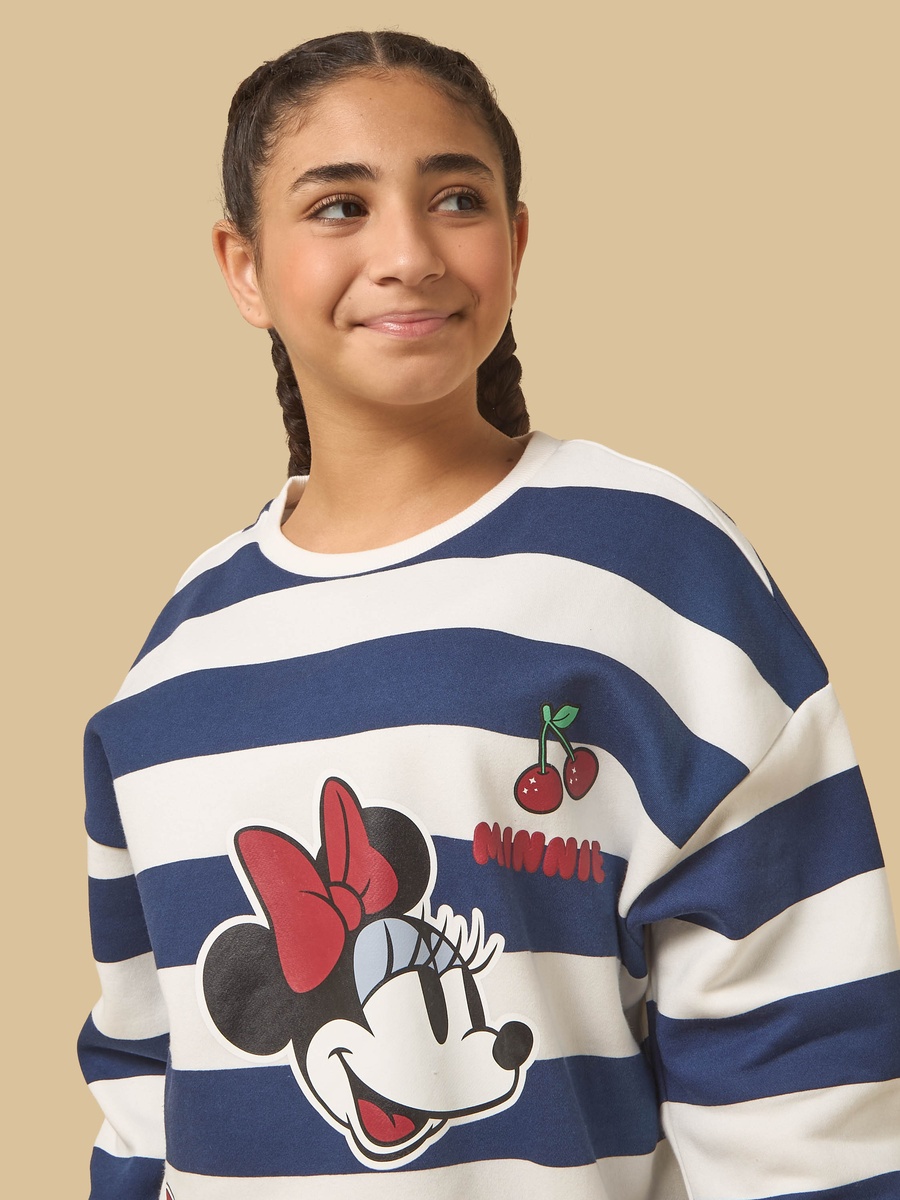 سويت شيرت واسع بطبعة ميني ماوس