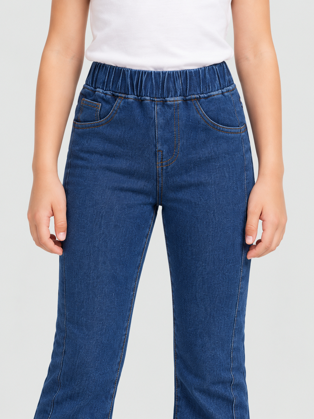 Blue Solid Relaxed Jeans