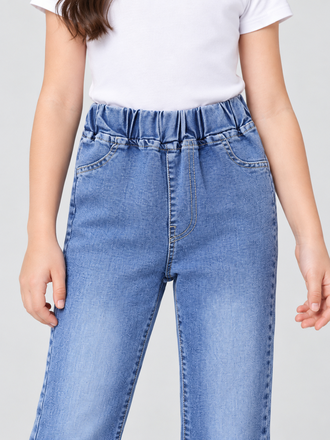 Blue Solid Relaxed Jeans