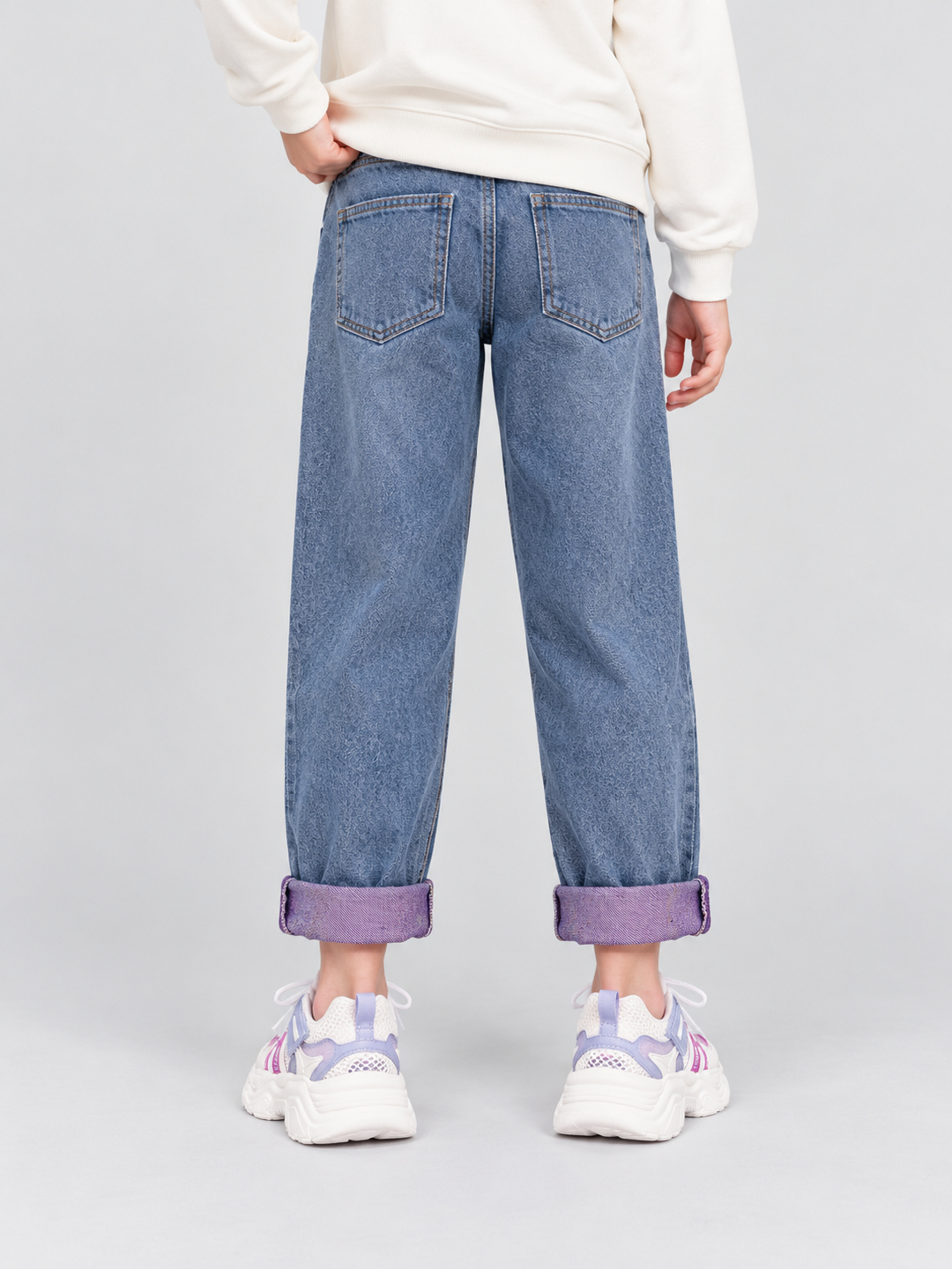 Blue Solid Relaxed Jeans
