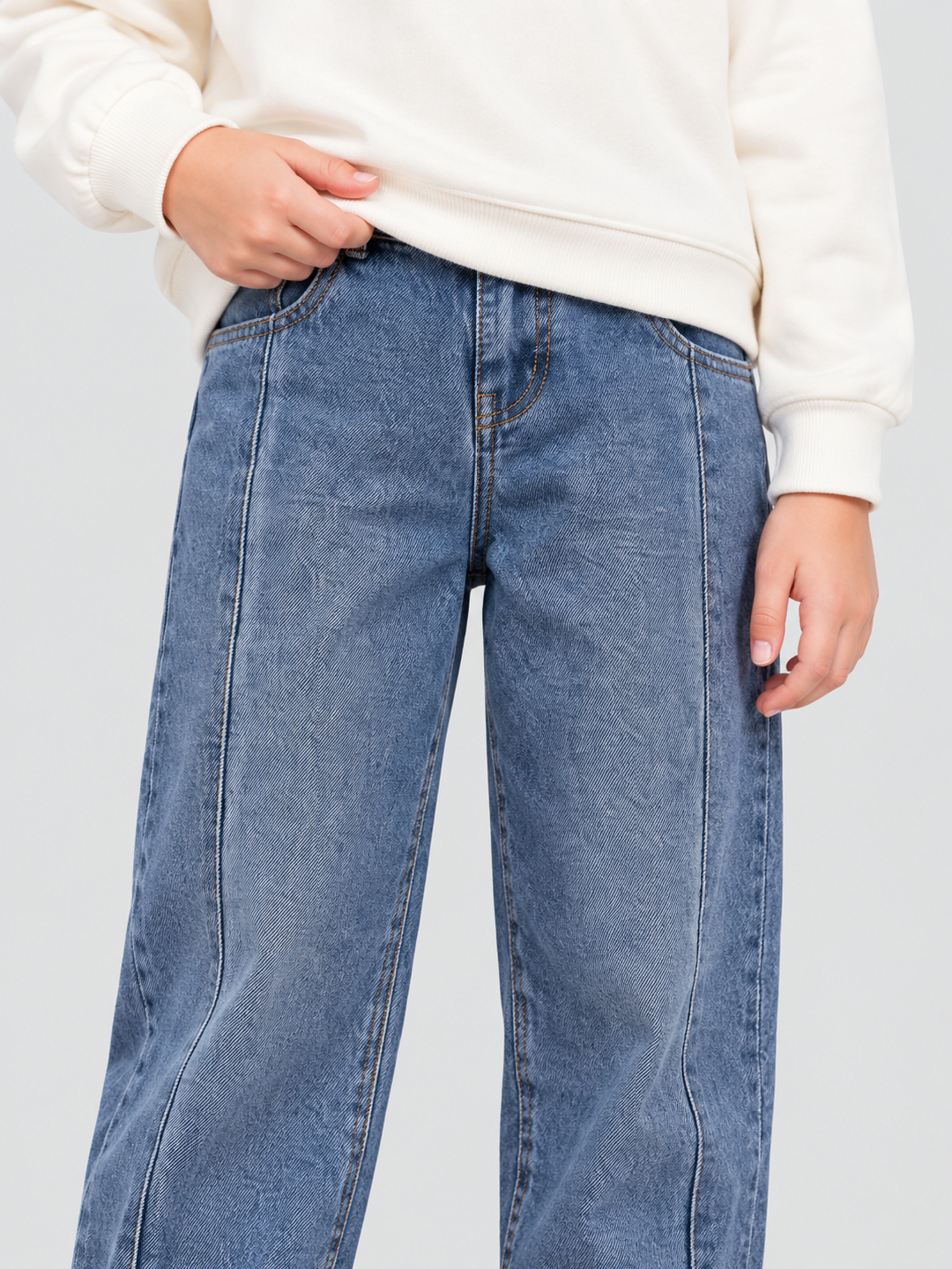 Blue Solid Relaxed Jeans