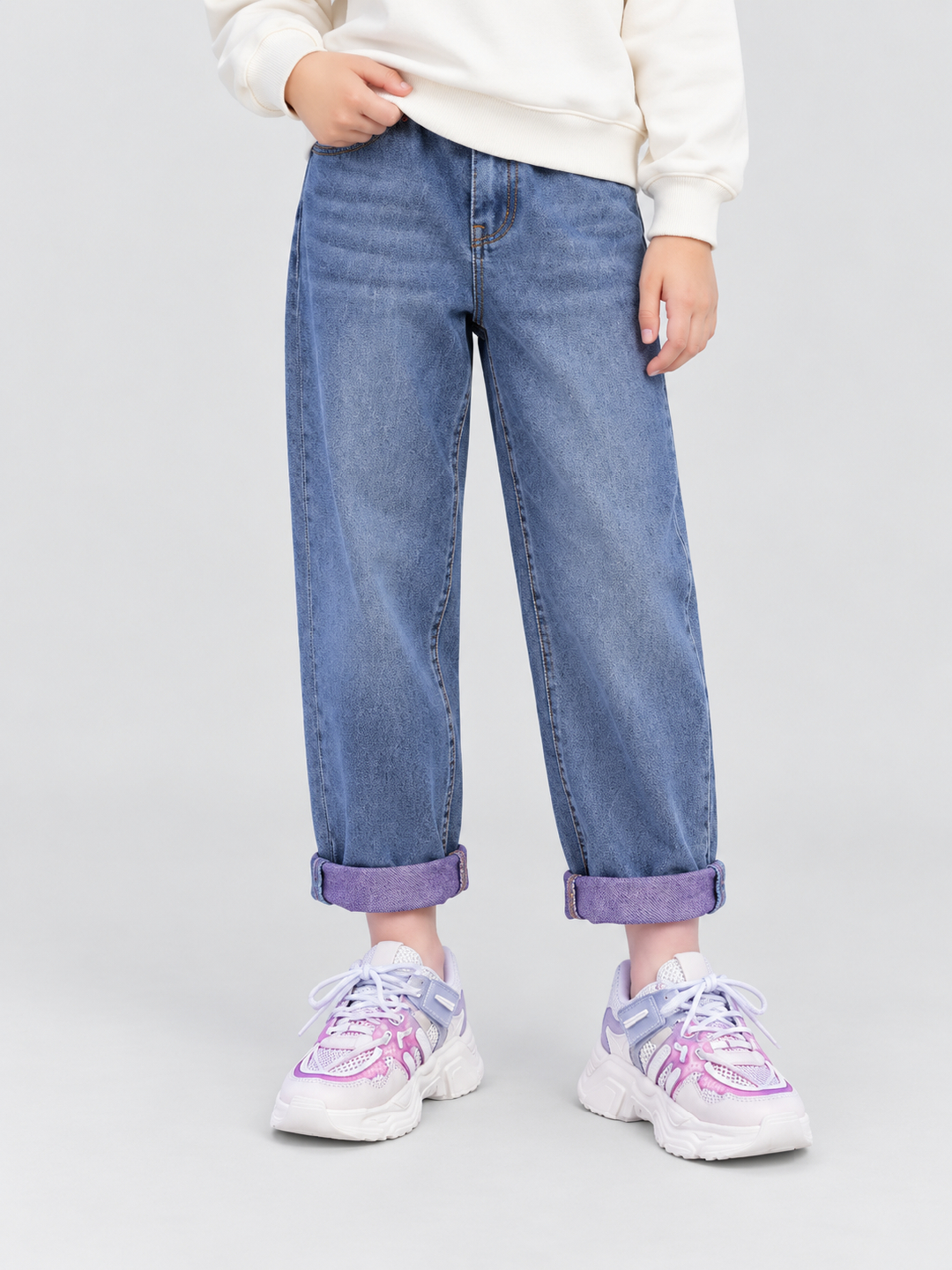 Blue Solid Relaxed Jeans