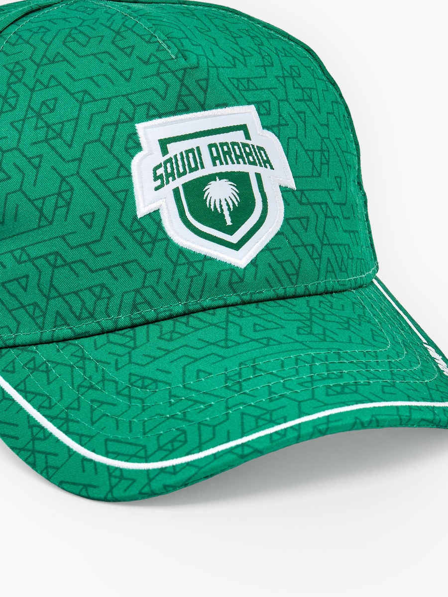 قبعة بطبعة المملكة العربية السعودية