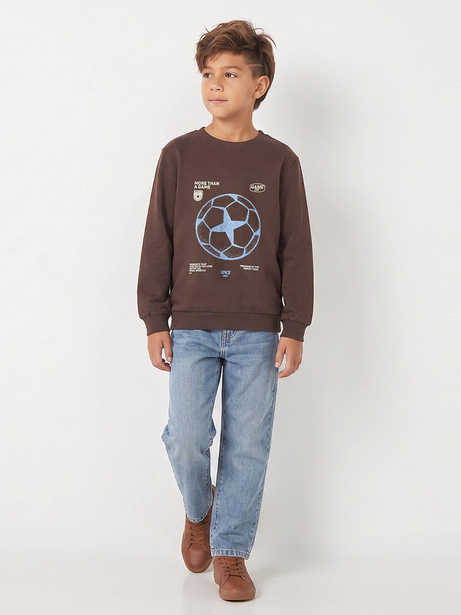 Crew Neck Sweatshirt with Skateboard Print