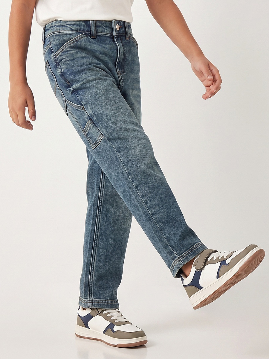 Washed Mid-Rise Loose Fit Jeans with Pocket