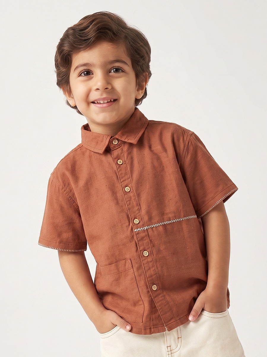 Short Sleeves Shirt with Embroidered Detail