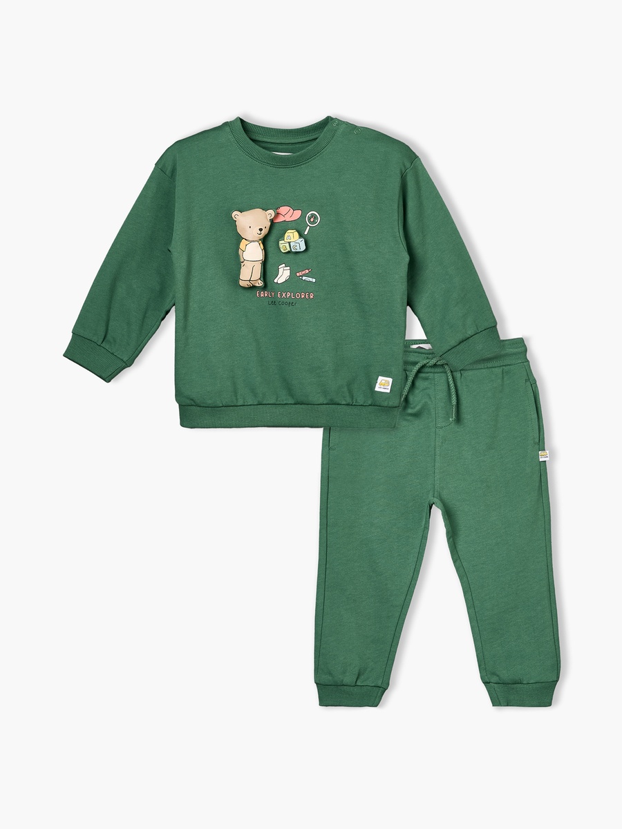 Round Neck Long Sleeves Sweatshirt and Joggers Set with Graphic Print